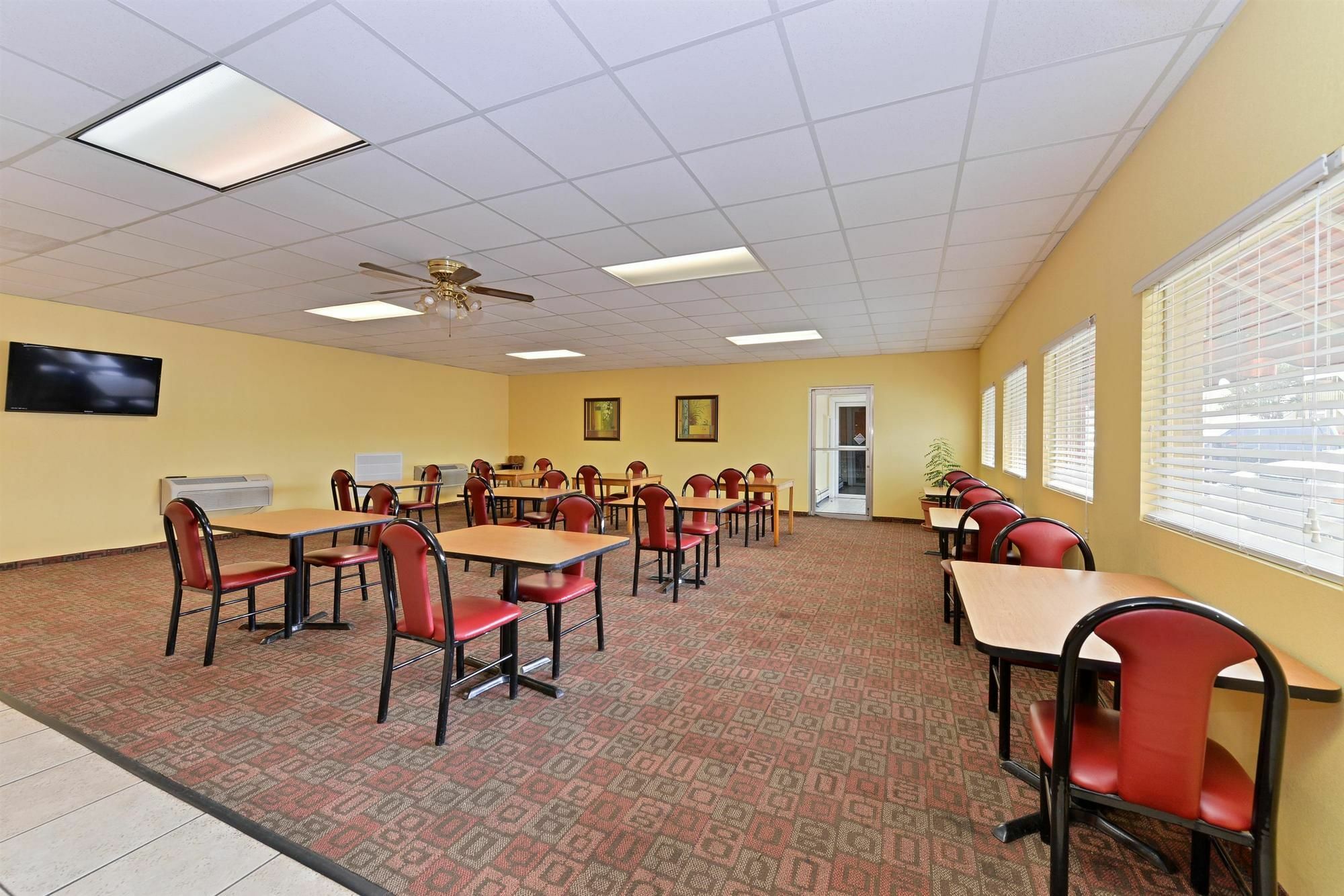 Americas Best Value Inn Tulsa I-44 Oakhurst Exteriér fotografie
